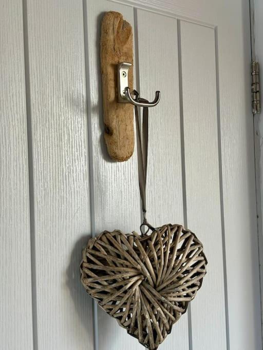 Little Bream - Pretty Cosy Cottage, Sea Views, Walk To The Beach Mawnan Smith ภายนอก รูปภาพ