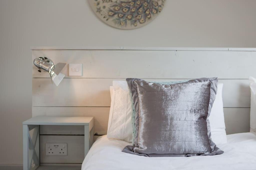 Little Bream - Pretty Cosy Cottage, Sea Views, Walk To The Beach Mawnan Smith ภายนอก รูปภาพ